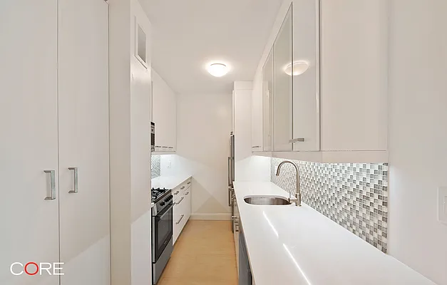 Rented by CORE | media 8