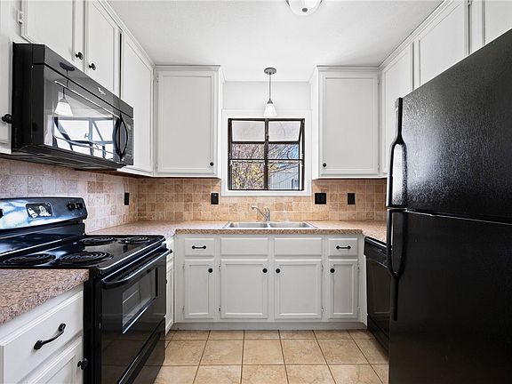 5th image of 4018 Kenwood Dr
