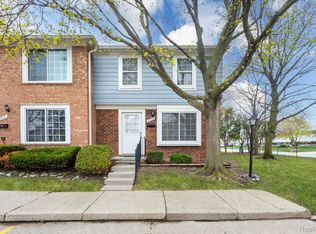 3026 N Seaton Circuit, Warren, MI 48091