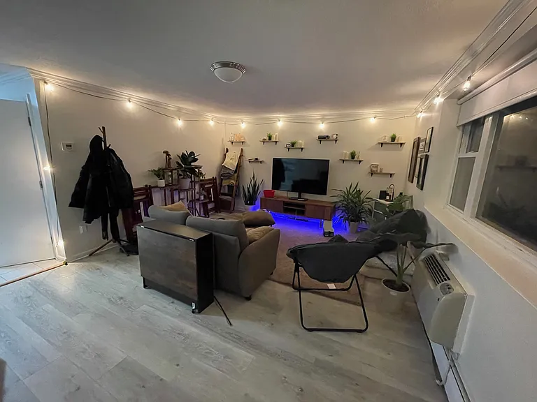 16 Westford St #6 — Photo 5