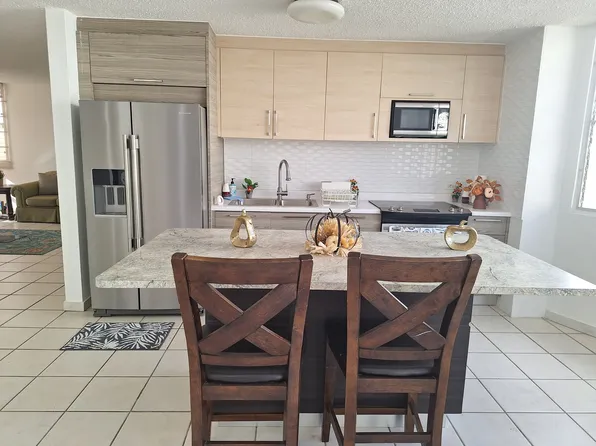 143 Entrerios Encantada Plz, Trujillo Alto, PR 00976