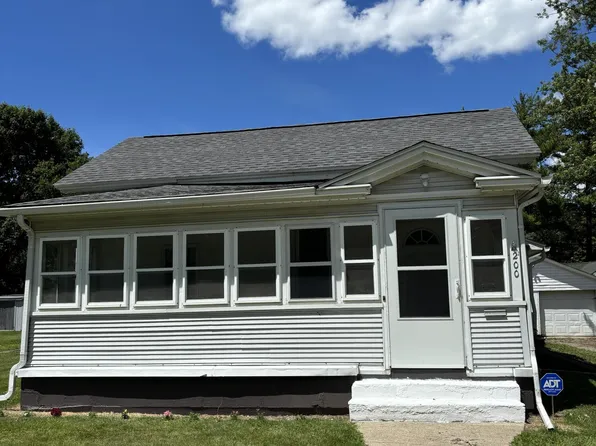 200 E Porter St, Jackson, MI 49202