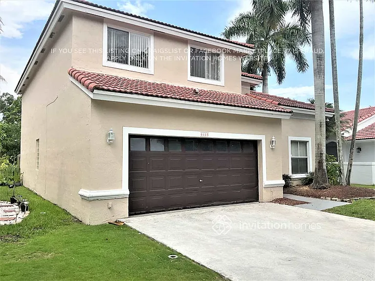 4415 SW 153rd Ave — Photo 3