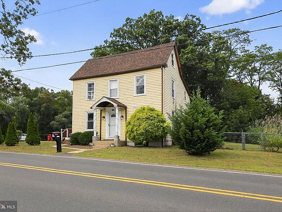 2nd image of 1115 Bridgeboro Rd