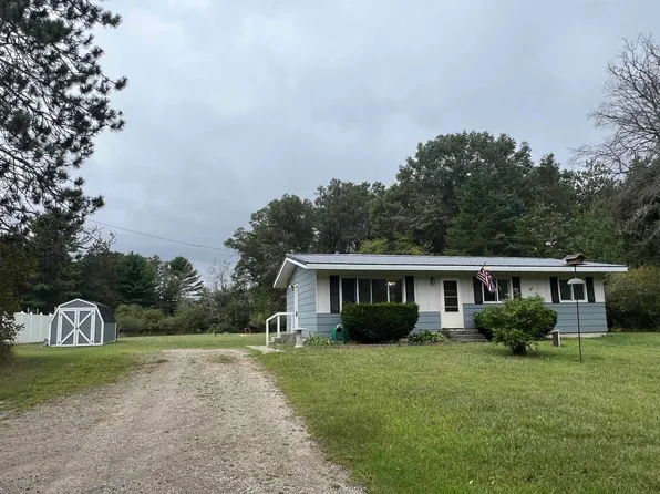 N1945 Shore Dr, Marinette, WI 54143