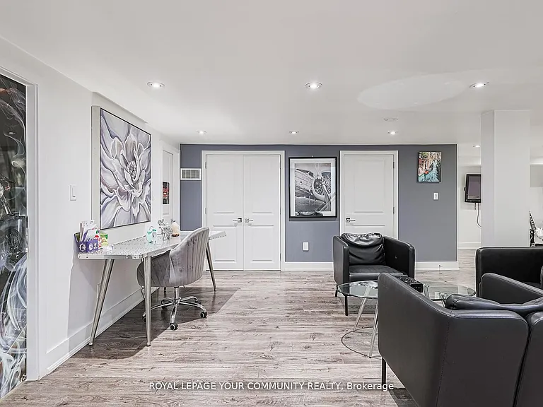 52 Princeway Dr #LOWER — Photo 3