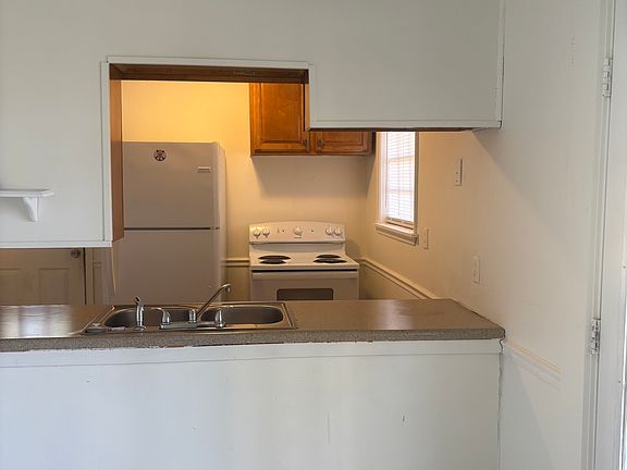 3rd image of 4607 Seminole Dr