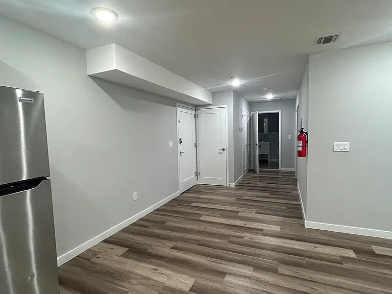 188 Lafayette St #403 — Photo 6