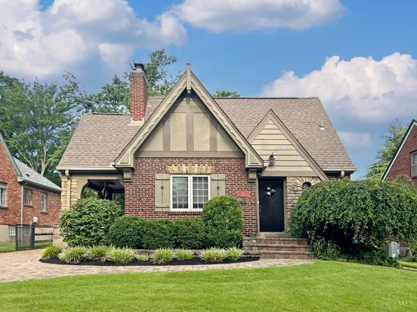 3815 Drakewood Dr, Cincinnati, OH 45209