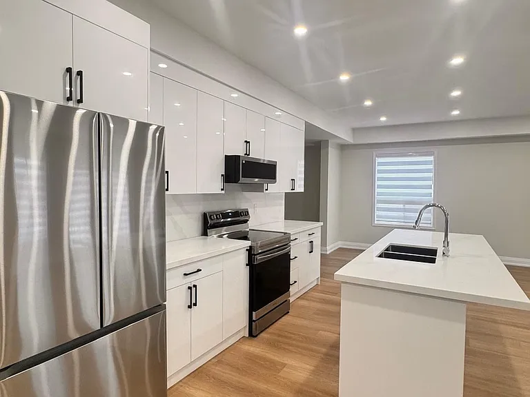 344 Edgehill Dr #UPPER — Photo 8