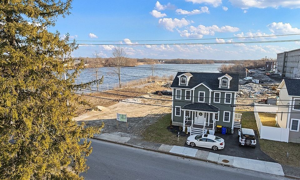 909 Dwelly St, Fall River, MA 02724 Zillow