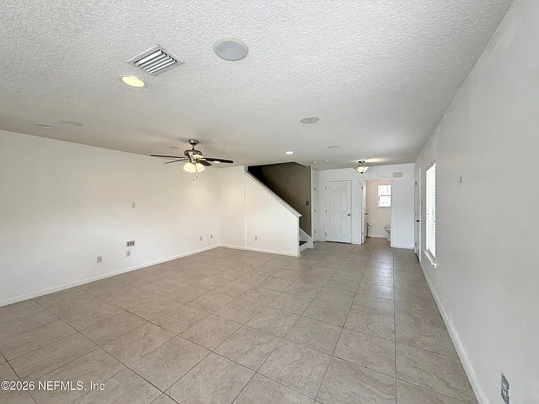 104 Crete Ct — Photo 10