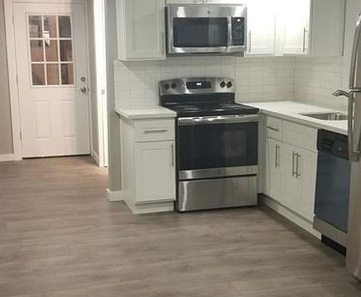4th image of 2033-2037 S 8th St APT 4
