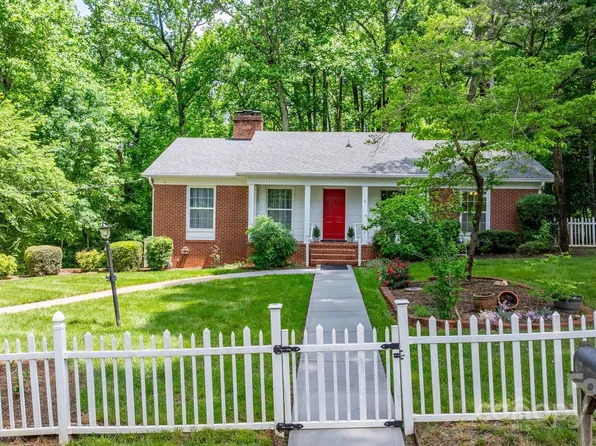 220 Pinehurst Ln, Newton, NC 28658