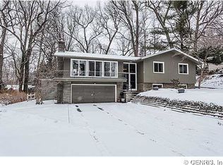 7 Kimberly Rd, Pittsford, NY 14534