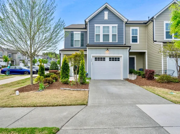 126 Pelsett St, Durham, NC 27703