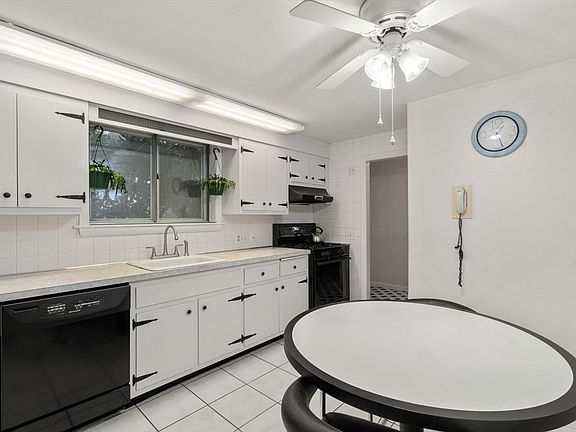 5th image of 172 Wilshire Dr