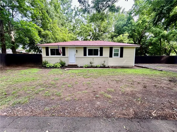 418 S Front St, Dardanelle, AR 72834