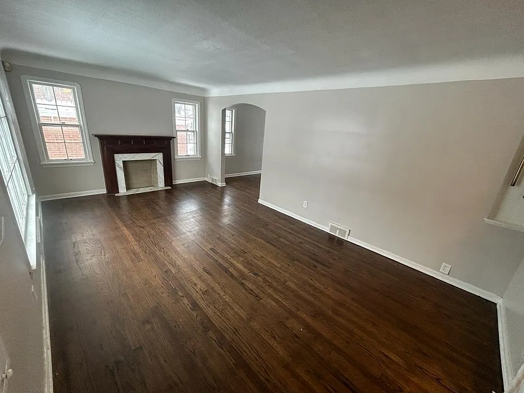 3 bed, 1.5 bath, 1478 sqft, $1,650 — Photo 2