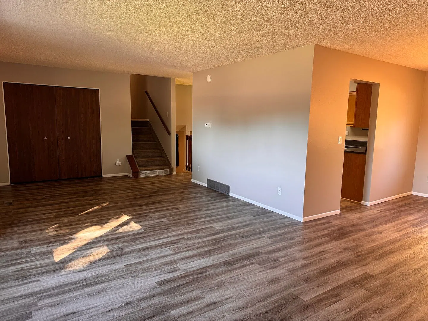 3 Bedroom, 2.5 Bath with AC — Photo 4