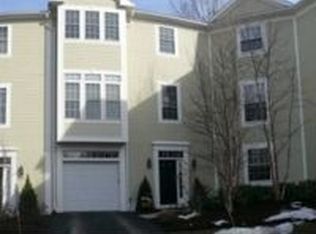 939 Lagrange St, West Roxbury, MA 02132