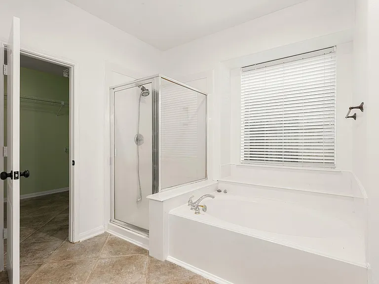 14910 Lake Woodbridge Ct — Photo 37
