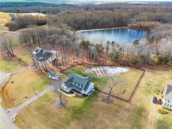 3rd image of 3761 Tilmans Farm Dr