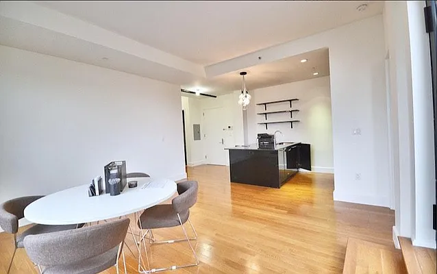 Rented by Loom Group | media 80