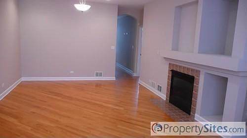 4th image of 2731 Langley Cir