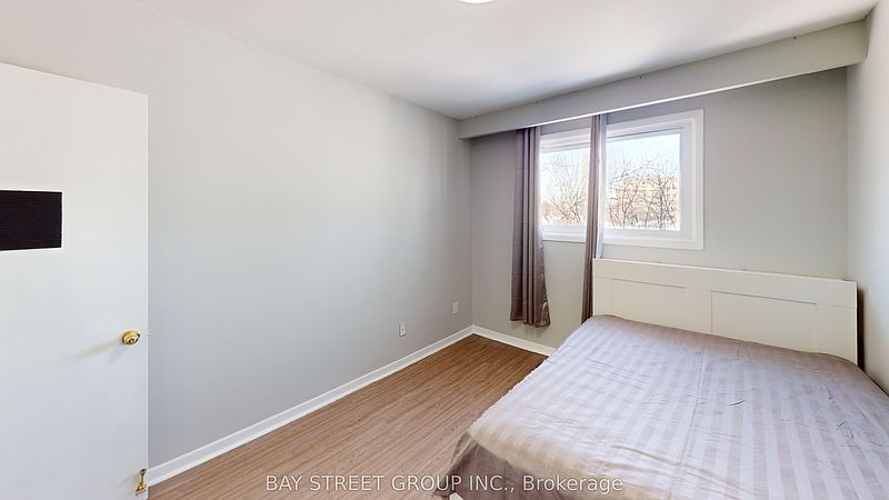 Toronto House for rent - 4 Bedrooms — photo 14