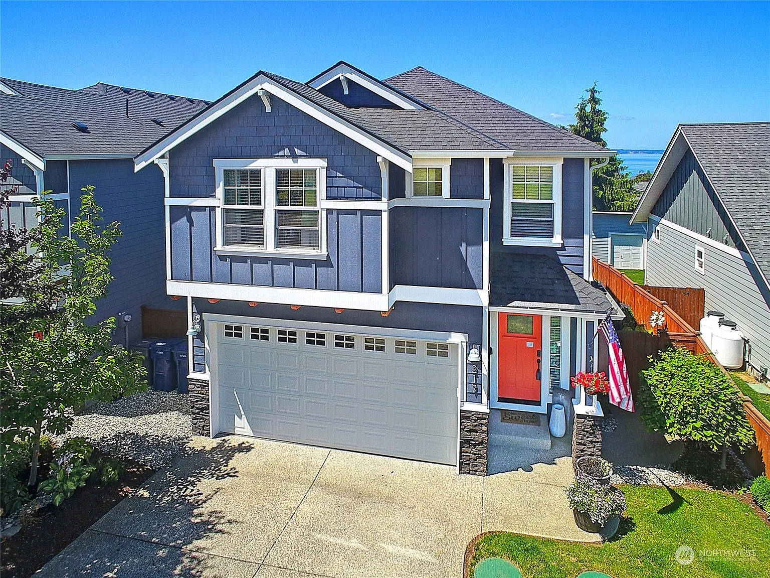 217 Tarragon Avenue photo 1