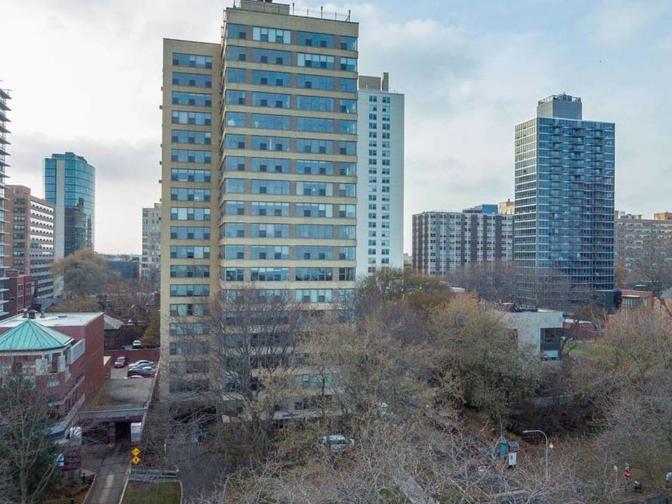 1st image of 2970 N Lake Shore Dr APT 19F
