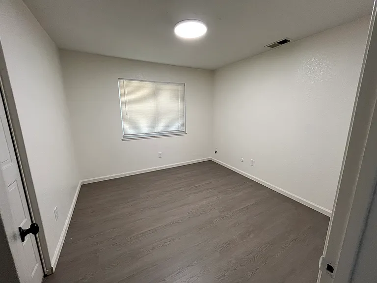 2024 Little Oak Way — Photo 9