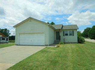 3405 Osage St, Winfield, KS 67156