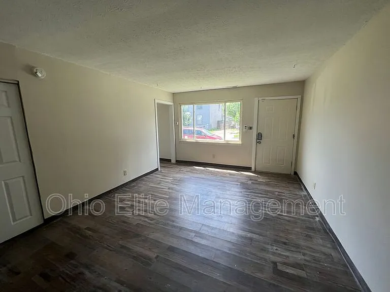 48 N Eureka Ave — Photo 5