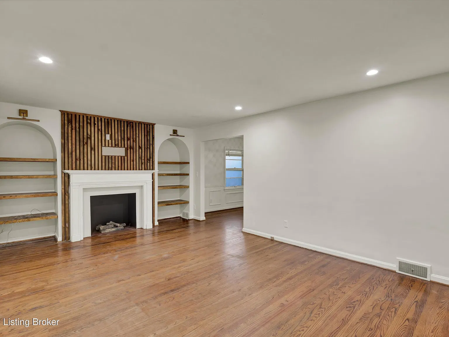 4 bed, 2.0 bath, 1877 sqft, $2,250 — Photo 3