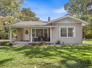 1412 Sunnyside Dr, Kalamazoo, MI 49048