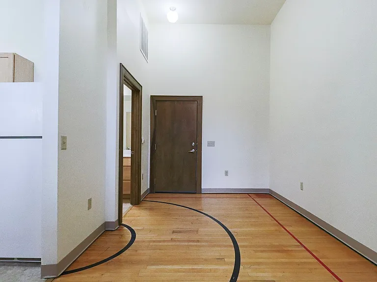East High Apartments — Photo 131