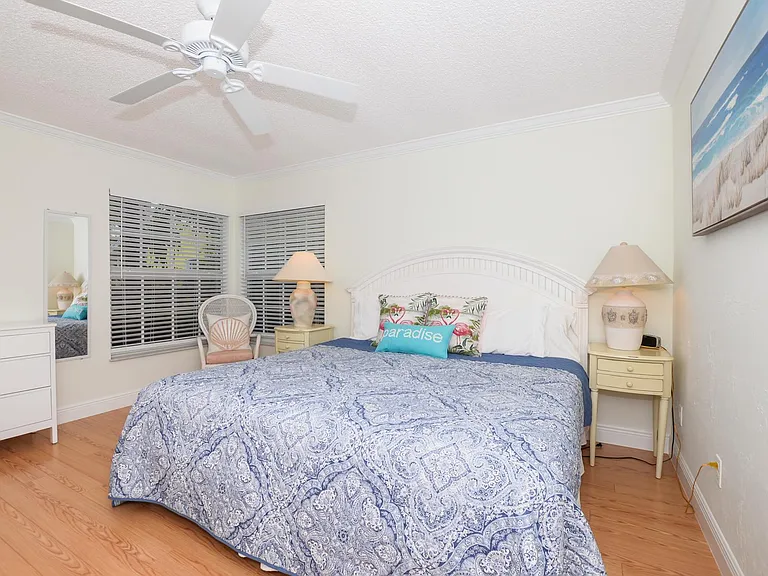 4051 NE Breakwater Dr — Photo 53