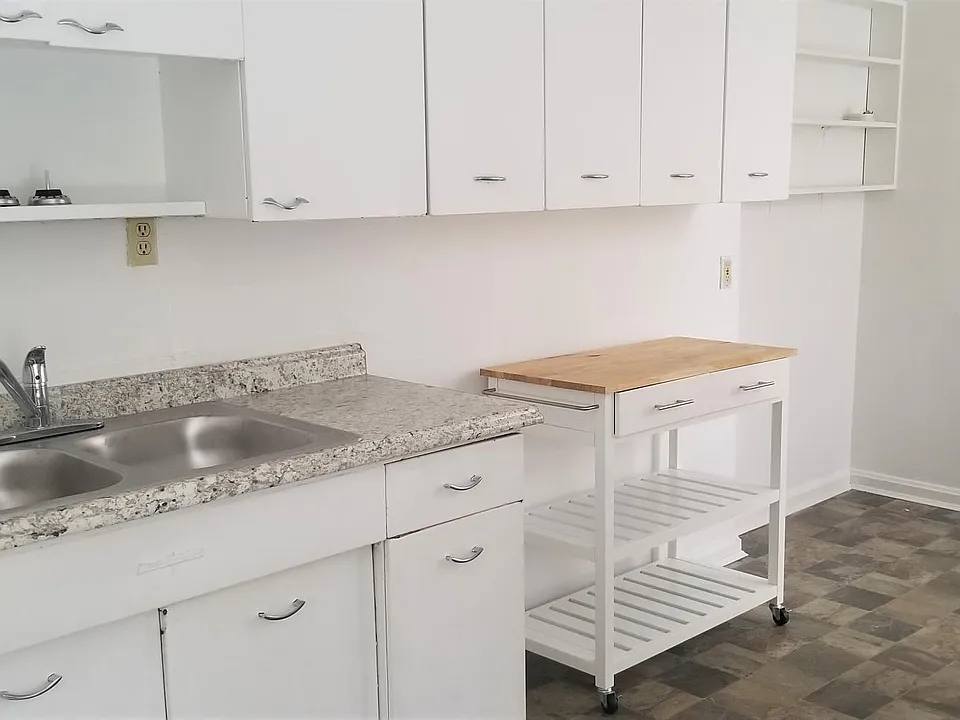 Updated kitchen with plenty storage (when it was freshly renovated)
