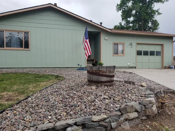 315 8th St, Stevensville, MT 59870