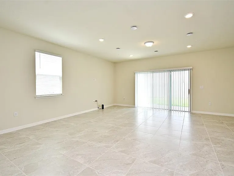 3101 Emerald Acres Ln — Photo 9