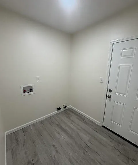5700 Eastwood Dr — Photo 7