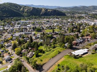 1274 SE Kane St, Roseburg, OR 97470