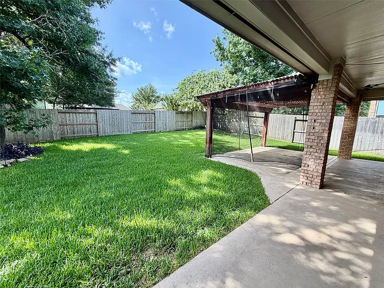 25206 Auburn Terrace Dr — Photo 33