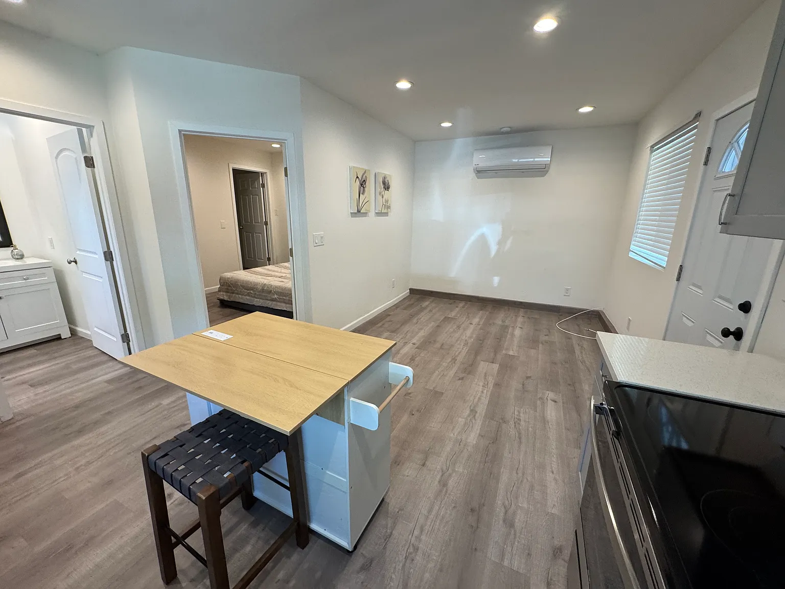 1 bed, 600 sqft, $2,500 — Photo 2