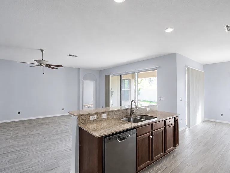 4440 67th St E — Photo 8