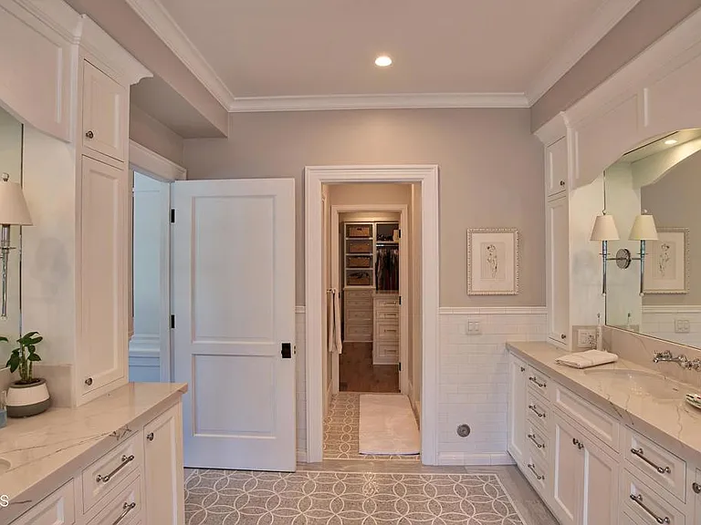 91 E Bonita Ave — Photo 28