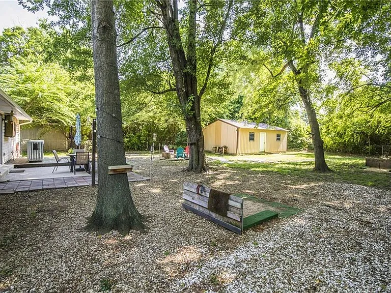 1018 N Lonnie Ave — Photo 7