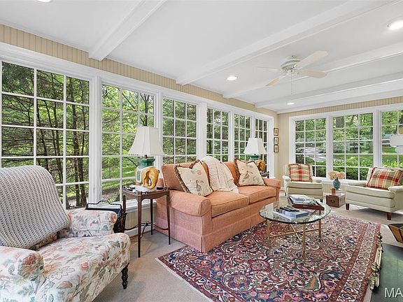 4th image of 1 Oakleigh Ln